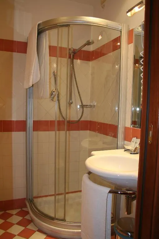 B&B Messina Rome 3*,  Italy